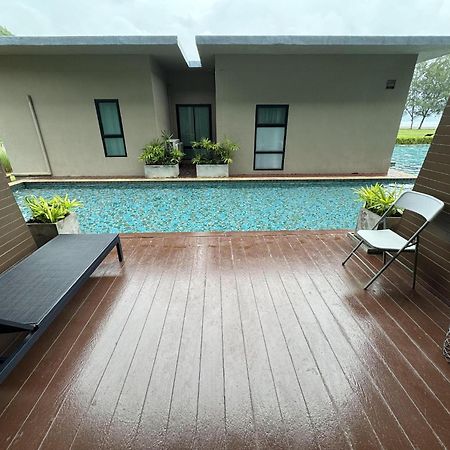 La Isla Pranburi Beach Resort Sam Roi Yot Esterno foto
