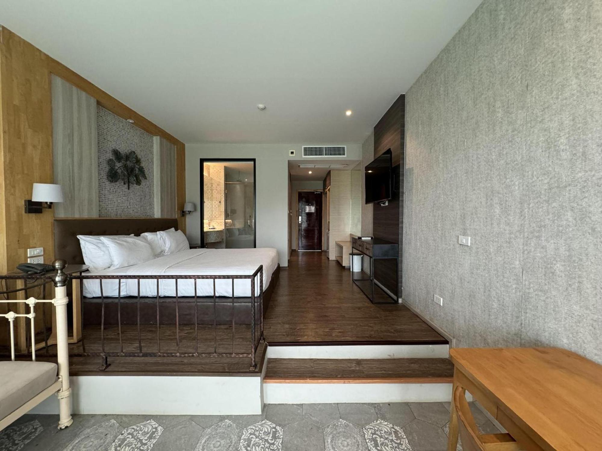 La Isla Pranburi Beach Resort Sam Roi Yot Esterno foto