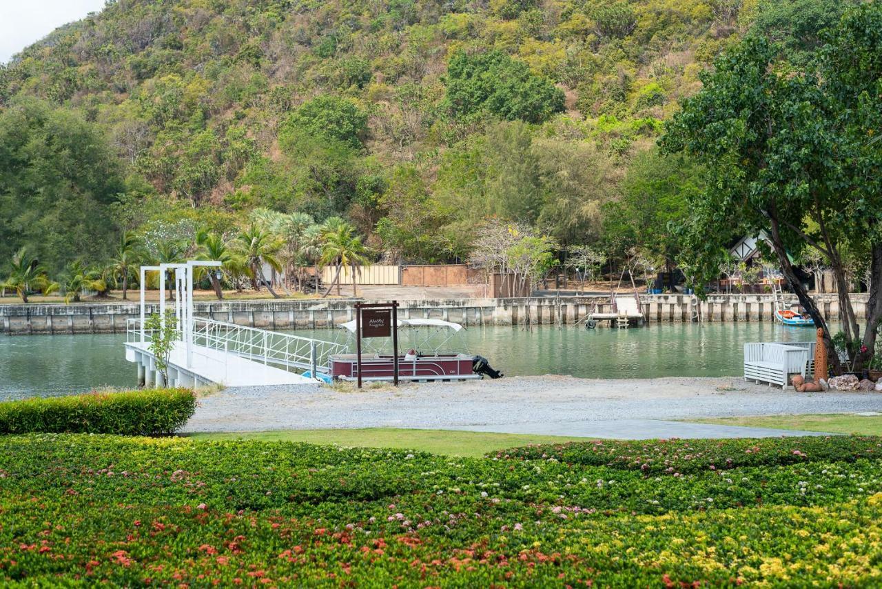 La Isla Pranburi Beach Resort Sam Roi Yot Esterno foto